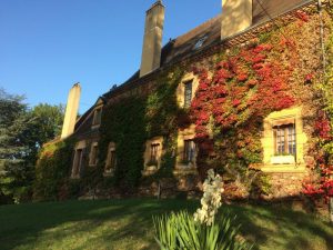 Domaine de Pessel retreats Manoir in Autumn