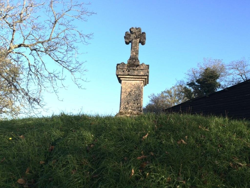 Domaine de Pessel retreats stone cross marking the Compostella Way